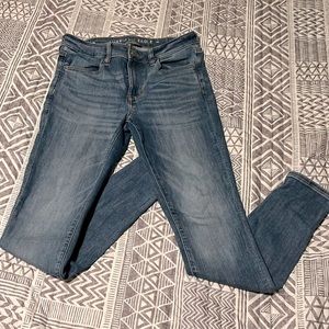 American Eagle Jeans. Size 6